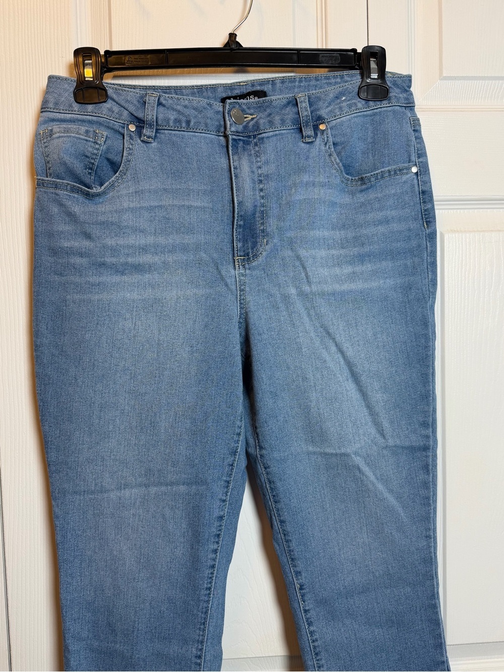 d.jeans Women’s Light Wash Capri Jeans Size 12 Stretch Mid Rise Denim - Picture 2 of 7